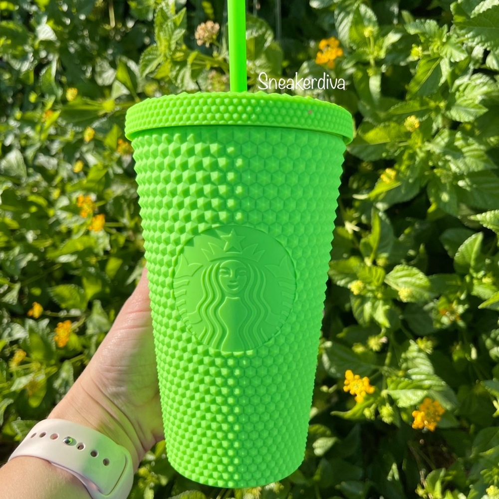 💚Starbucks ❇️Neon Green/pineapples🍍studded cups - Picture 3 of 3